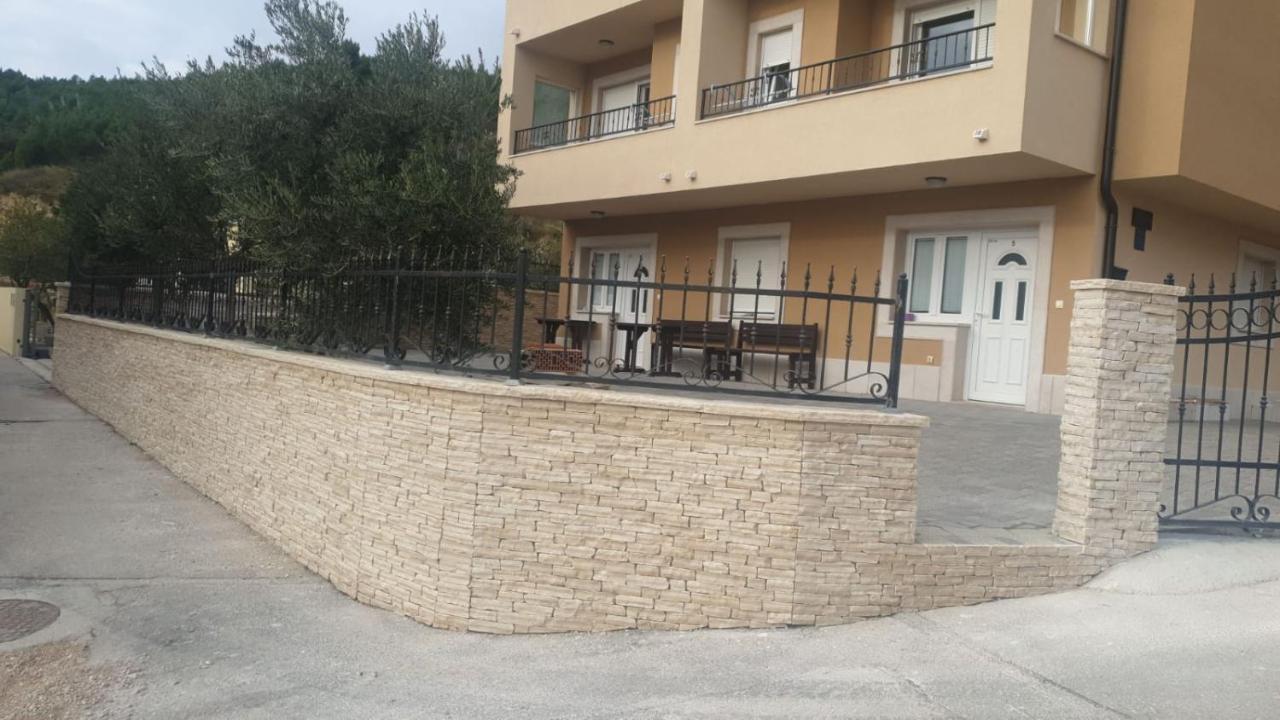 Andela 2 Apartman Makarska Kültér fotó